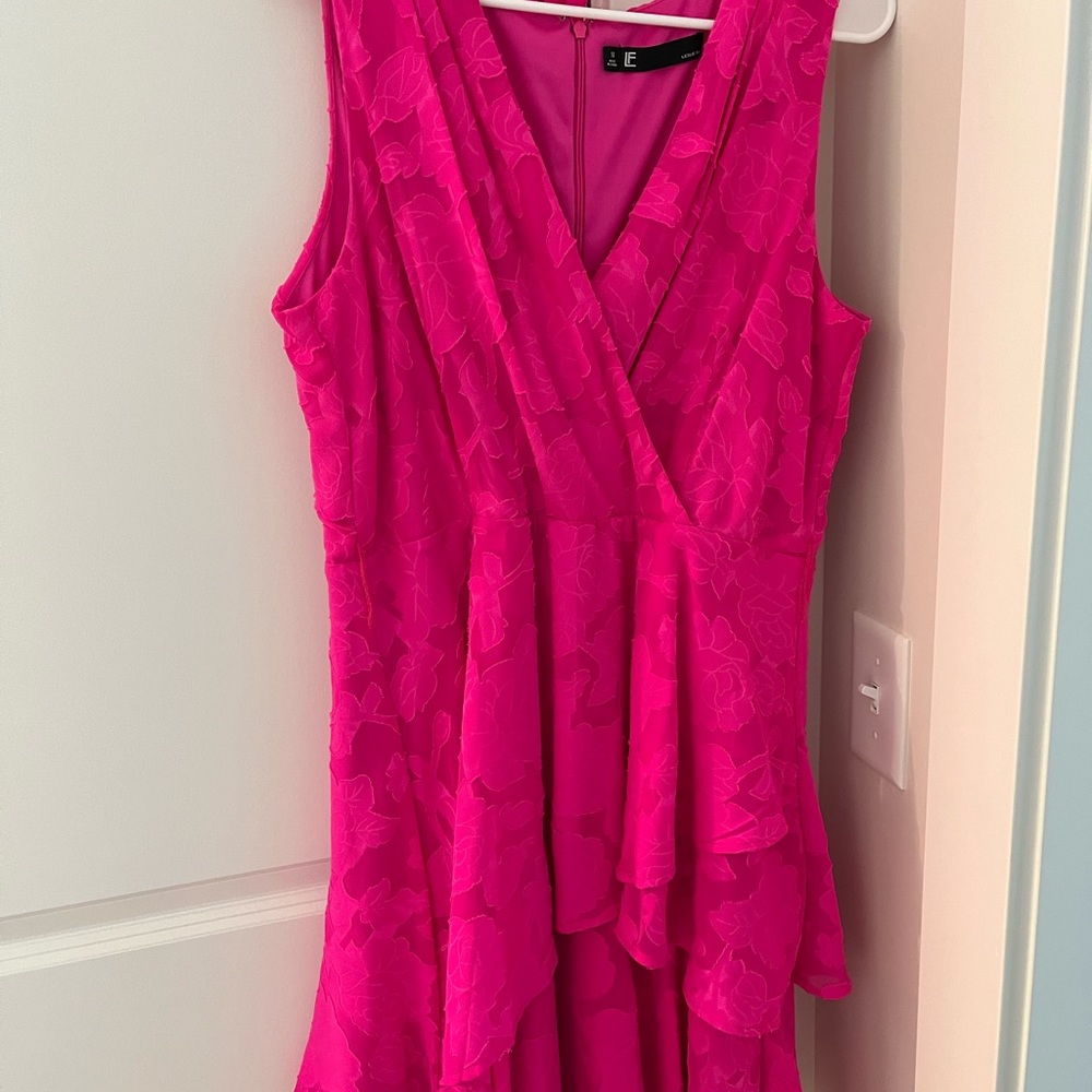 Leslie Fey v neck dress magenta size 14